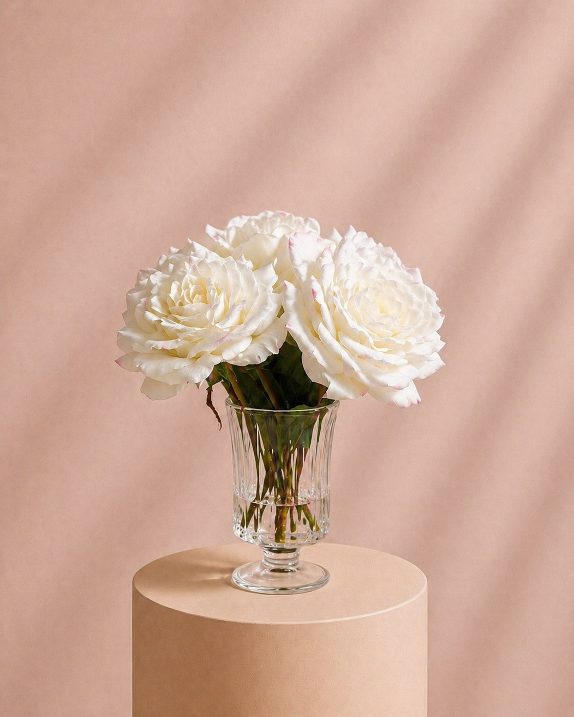 Arreglo de Rosas artificiales blancas 28cm