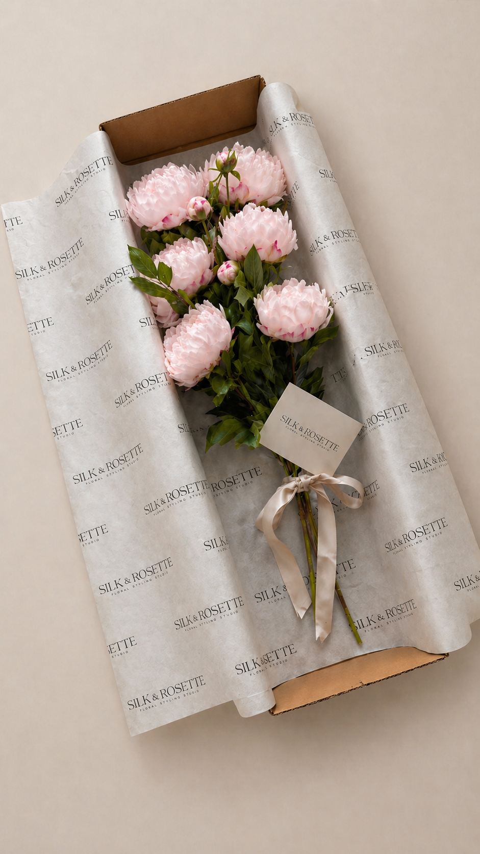 Caja con 6 Peonias Artificiales Premium color rosa claro