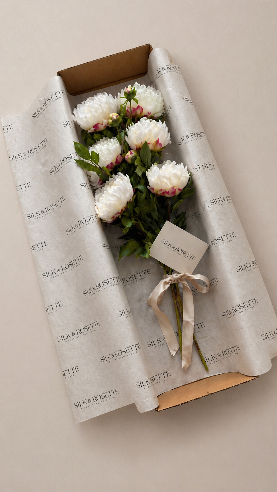Caja con 6 Peonias Artificiales Premium color blanco