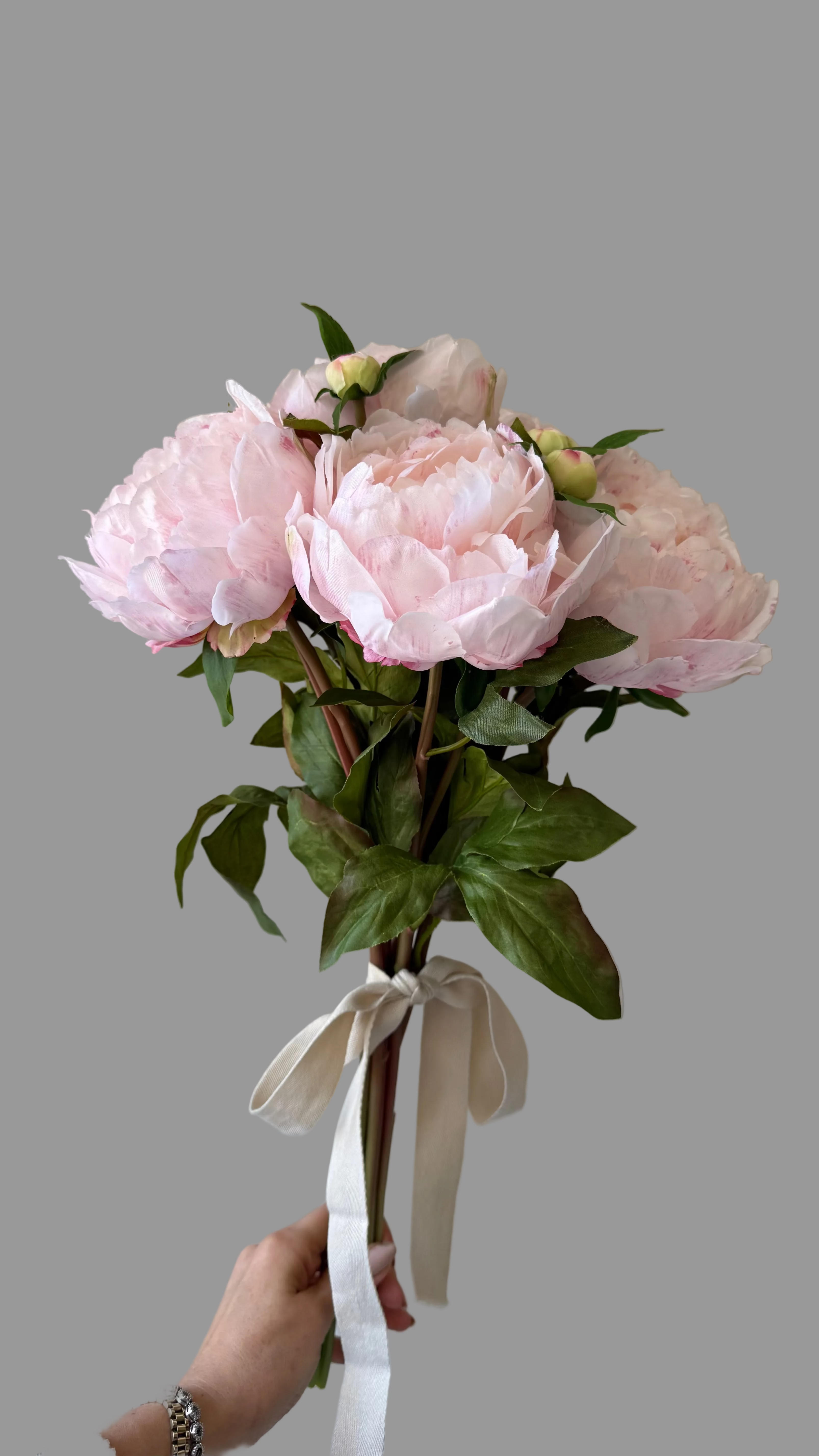 Caja con 6 Peonias Artificiales Premium color rosa claro
