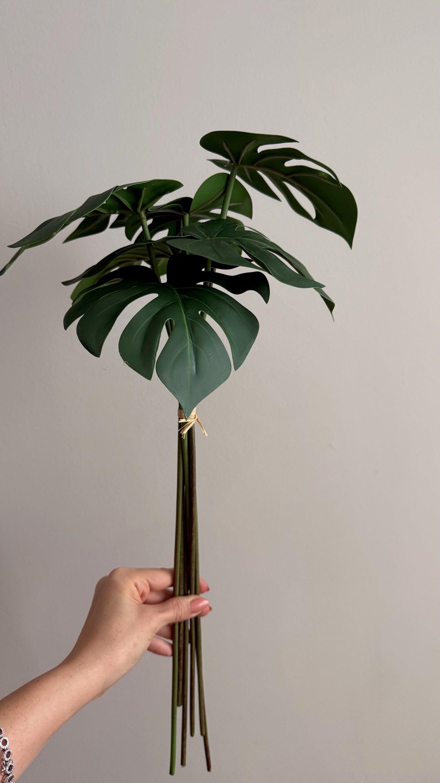 Hoja de Monstera en ramo - 52 cm